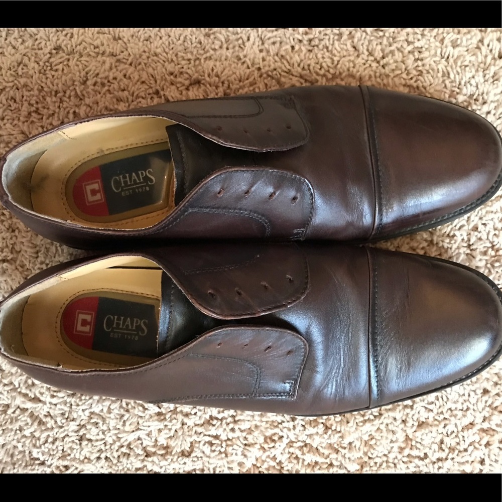Men’s leather dress shoes